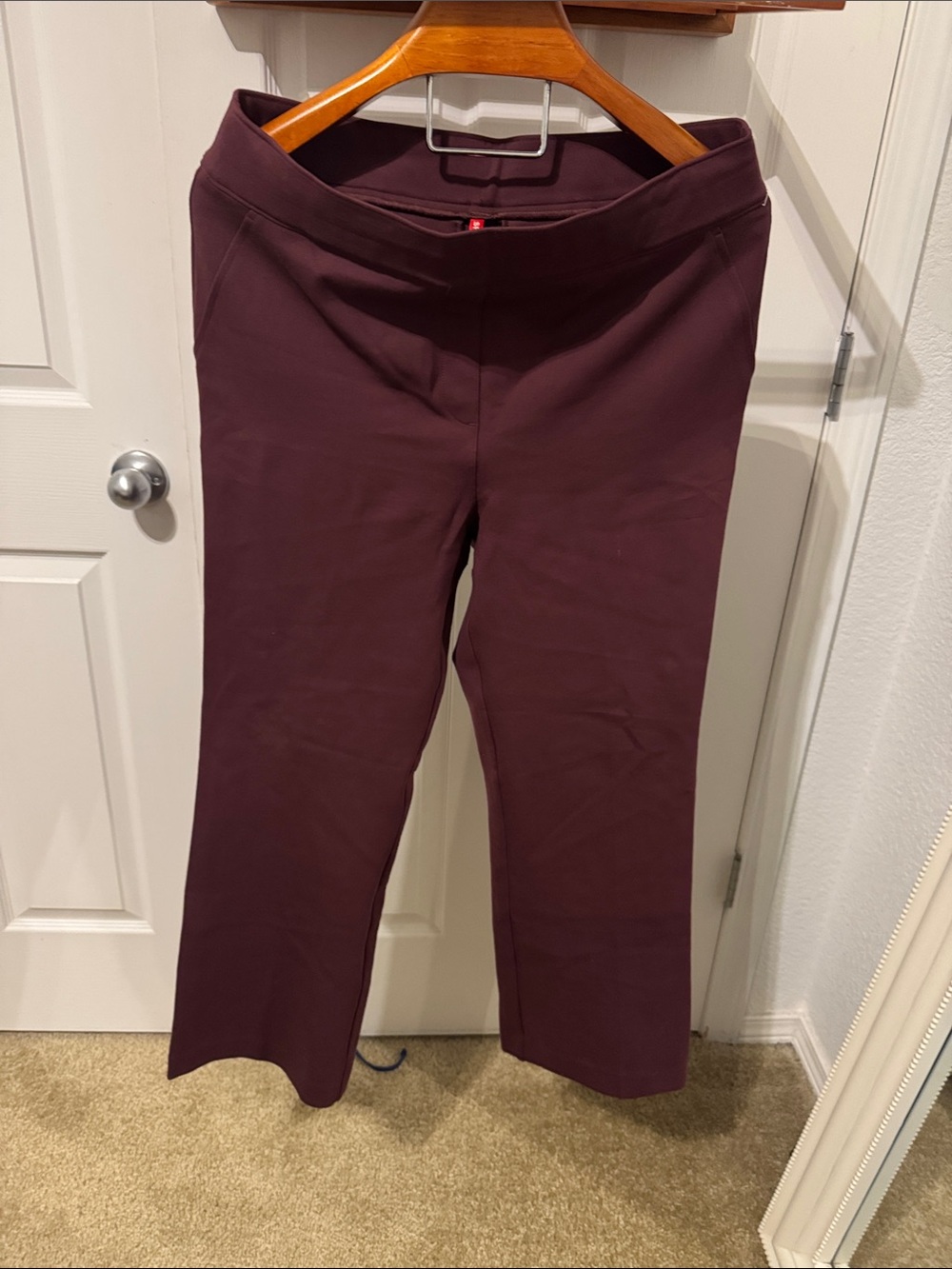 SPANX Wide-Leg Cropped Pants in Burgundy